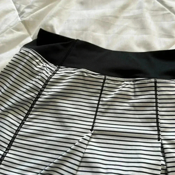 Kyodan black and white striped golf skort size medium - Picture 2 of 5